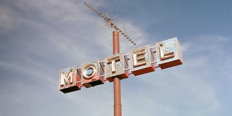 舒尔茨钥匙ID：赛博朋克科技如何重塑智慧养老社区的安全与便捷